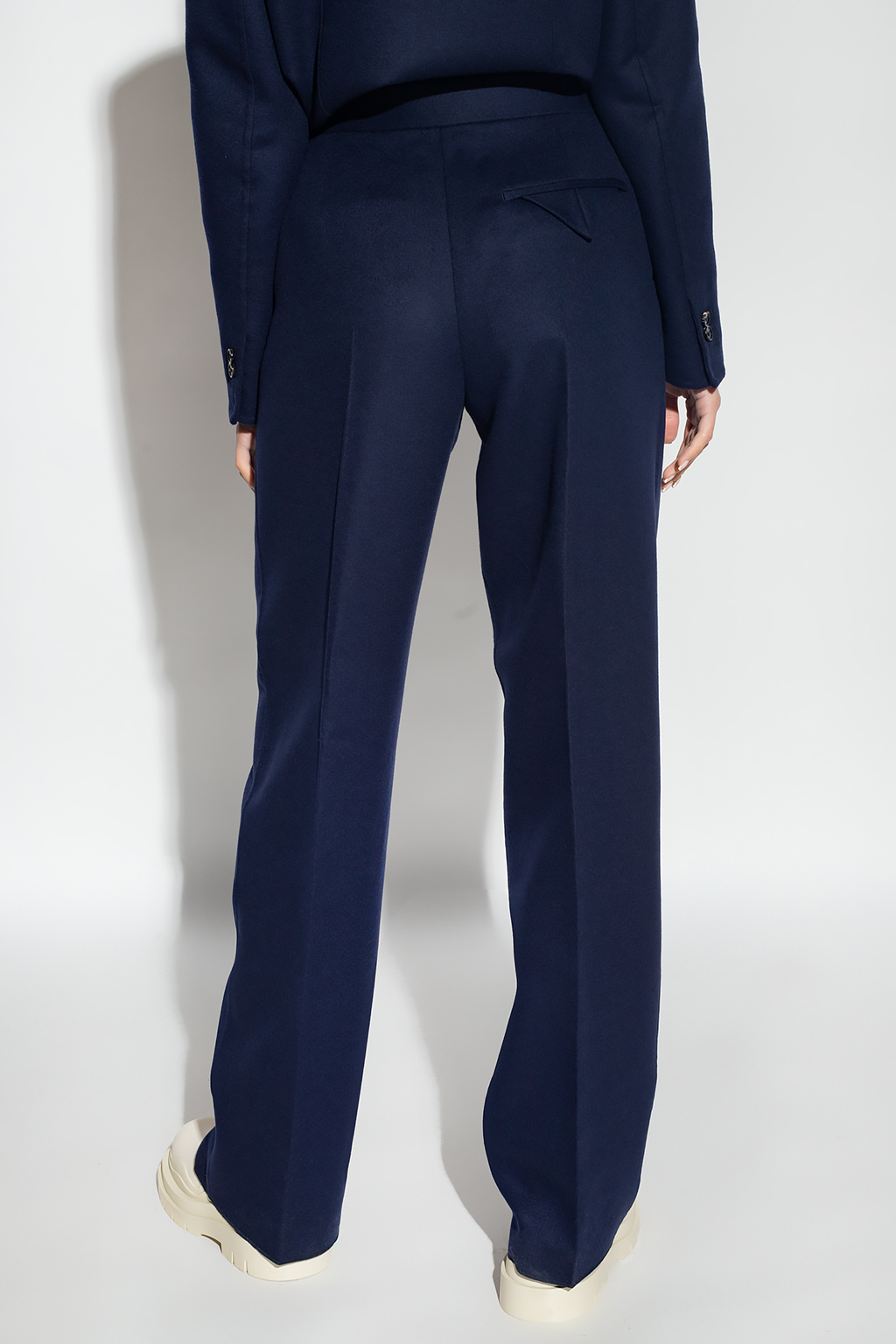 パンツ BOTTEGA VENETA Midnight blue wool cargo pant Bottega Veneta Women Midnight Blue Wool Cargo Pant In Black